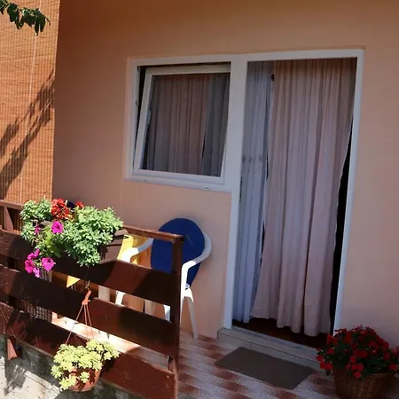 Pensión Studio Apartman Mirjam