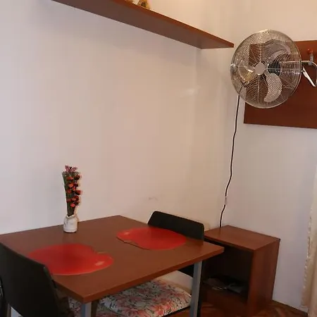 Pensión Studio Apartman Mirjam